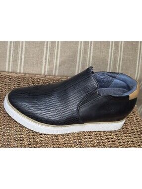 DR. SCHOLL'S WOMENS "IF ONLY" SLIP ON HIDDEN WEDGE PLATFORM SNEAKER - US SIZE 11